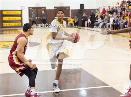 Thumbnail 3 in Temecula Valley vs. Cantwell-Sacred Heart photogallery.