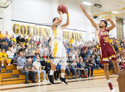 Thumbnail 2 in Temecula Valley vs. Cantwell-Sacred Heart photogallery.