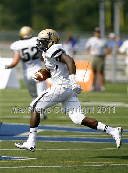 Thumbnail 3 in Our Lady of Good Counsel @ St. Xavier (Skyline Crosstown Showdown) photogallery.