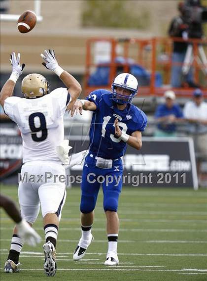 Thumbnail 2 in Our Lady of Good Counsel @ St. Xavier (Skyline Crosstown Showdown) photogallery.