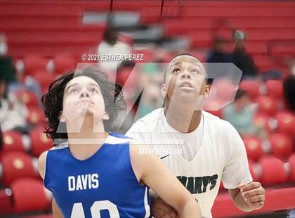 Thumbnail 3 in St. Mary's vs. Davis photogallery.