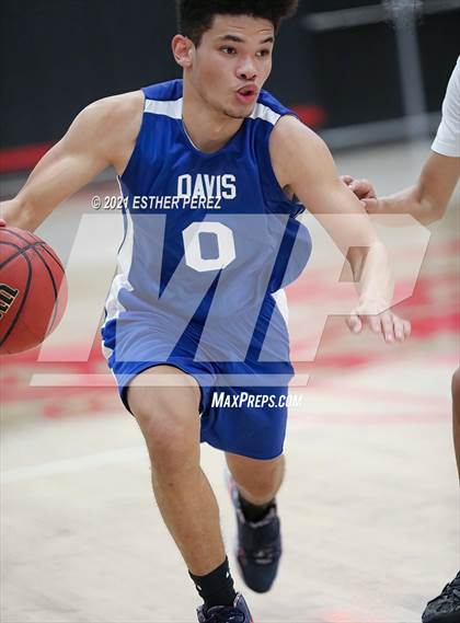Thumbnail 3 in St. Mary's vs. Davis photogallery.