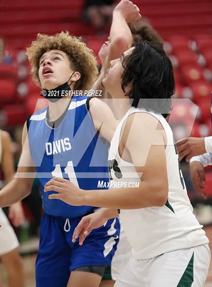 Thumbnail 1 in St. Mary's vs. Davis photogallery.