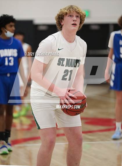 Thumbnail 2 in St. Mary's vs. Davis photogallery.