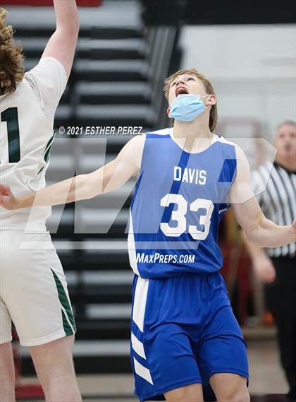 Thumbnail 2 in St. Mary's vs. Davis photogallery.