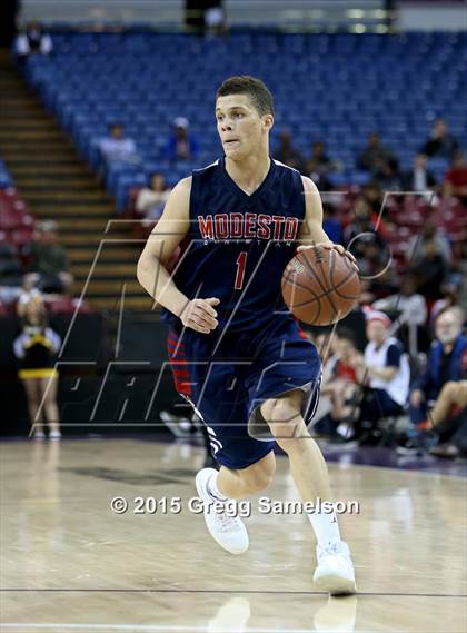 Thumbnail 3 in Bishop O'Dowd vs Modesto Christian (CIF NorCal Regional Open Division Final) photogallery.