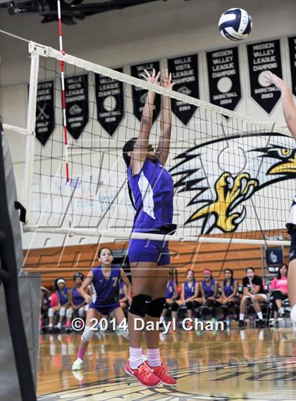 Thumbnail 1 in Mountain View @ Gabrielino photogallery.