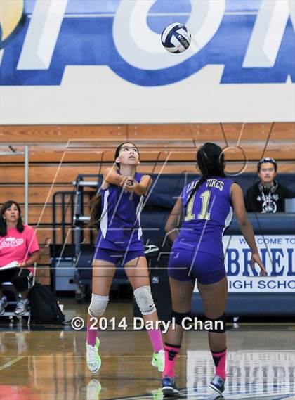 Thumbnail 1 in Mountain View @ Gabrielino photogallery.