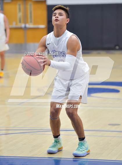 Thumbnail 1 in Marcos de Niza vs Mesquite photogallery.