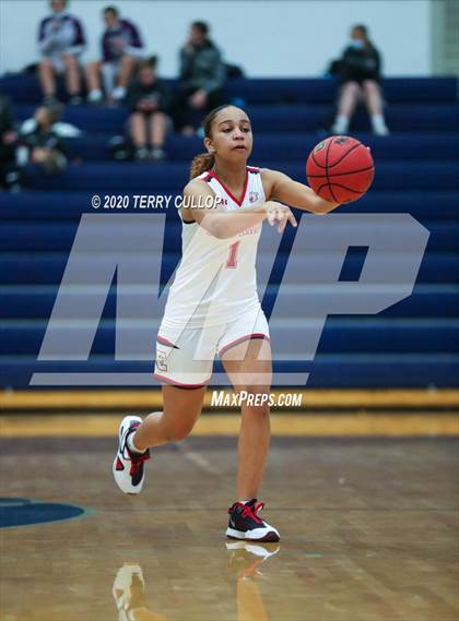 Thumbnail 3 in Summit Academy vs. East (Charger Winter Classic) photogallery.
