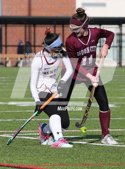 Thumbnail 1 in Garden City vs. Mendon (NYSPHSAA Class B Semifinal) photogallery.