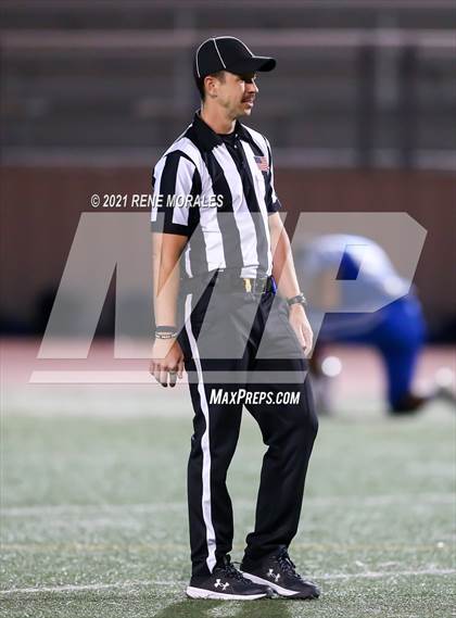 Thumbnail 3 in Pasadena vs Burbank photogallery.