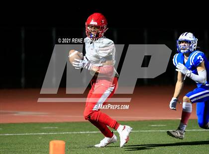 Thumbnail 3 in Pasadena vs Burbank photogallery.
