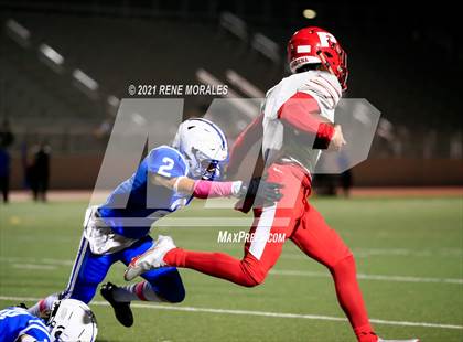 Thumbnail 1 in Pasadena vs Burbank photogallery.
