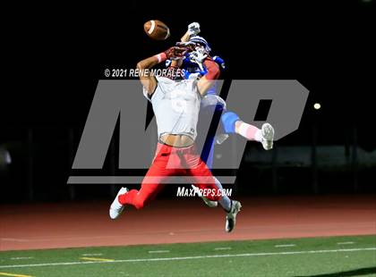 Thumbnail 1 in Pasadena vs Burbank photogallery.