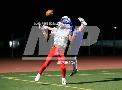 Thumbnail 3 in Pasadena vs Burbank photogallery.