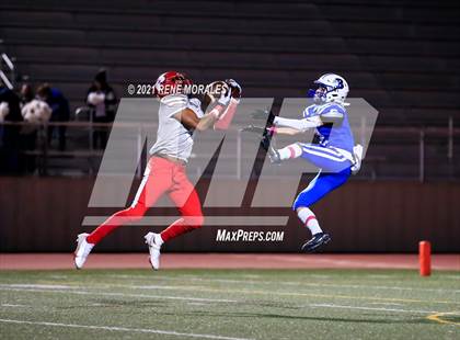 Thumbnail 2 in Pasadena vs Burbank photogallery.