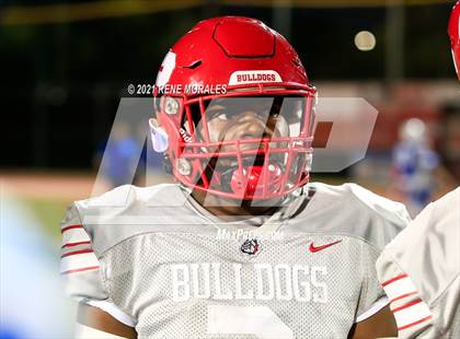 Thumbnail 3 in Pasadena vs Burbank photogallery.