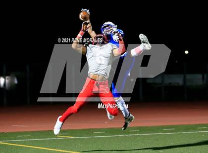 Thumbnail 2 in Pasadena vs Burbank photogallery.