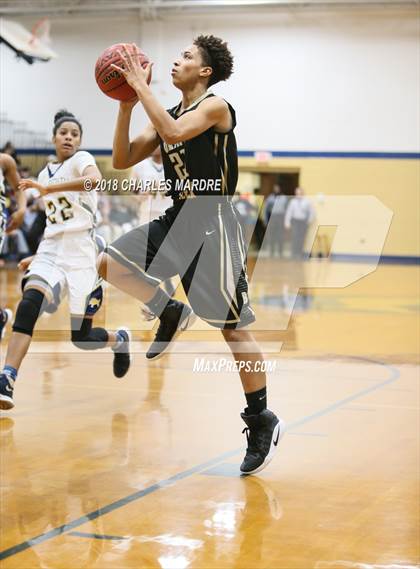 Thumbnail 3 in Gray's Creek @ E.E. Smith (NSHSAA 3A Conference Tournament) photogallery.