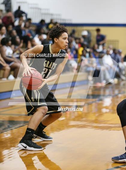 Thumbnail 3 in Gray's Creek @ E.E. Smith (NSHSAA 3A Conference Tournament) photogallery.