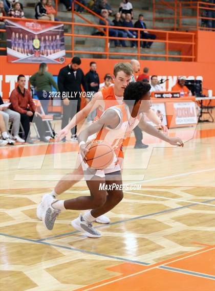 Thumbnail 1 in Grand Saline vs Mineola photogallery.