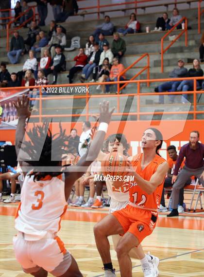 Thumbnail 3 in Grand Saline vs Mineola photogallery.