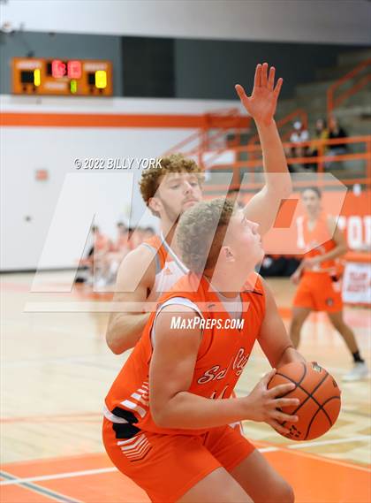 Thumbnail 1 in Grand Saline vs Mineola photogallery.