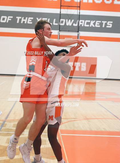 Thumbnail 3 in Grand Saline vs Mineola photogallery.