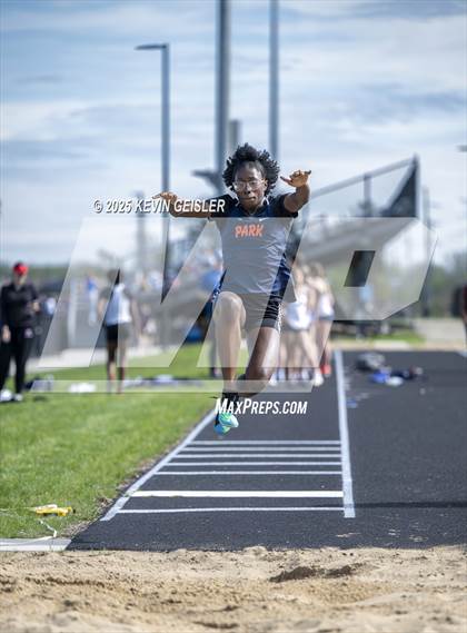 Thumbnail 3 in Racine Case Invitational photogallery.