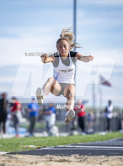 Thumbnail 3 in Racine Case Invitational photogallery.