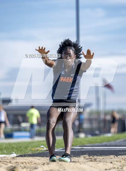 Thumbnail 3 in Racine Case Invitational photogallery.