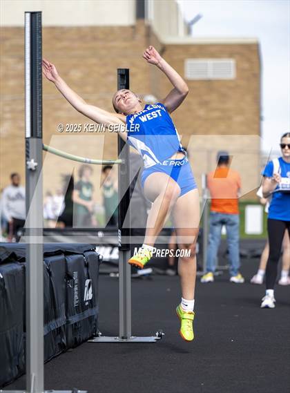 Thumbnail 3 in Racine Case Invitational photogallery.