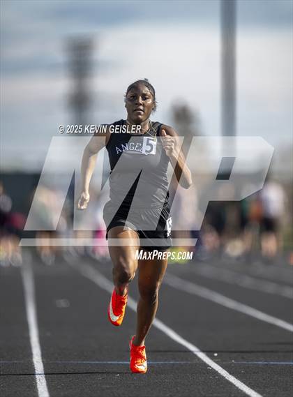Thumbnail 3 in Racine Case Invitational photogallery.