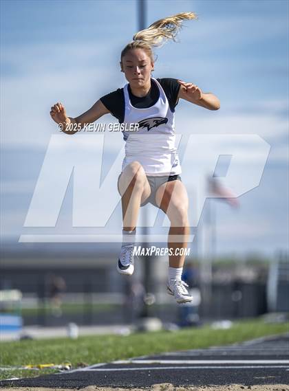 Thumbnail 3 in Racine Case Invitational photogallery.
