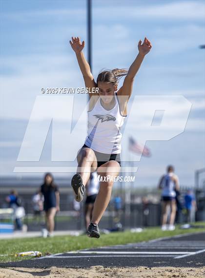 Thumbnail 3 in Racine Case Invitational photogallery.