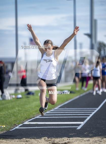 Thumbnail 2 in Racine Case Invitational photogallery.