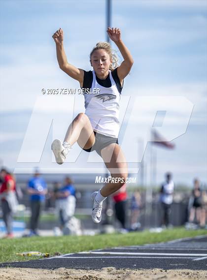 Thumbnail 2 in Racine Case Invitational photogallery.