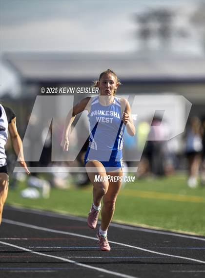 Thumbnail 3 in Racine Case Invitational photogallery.