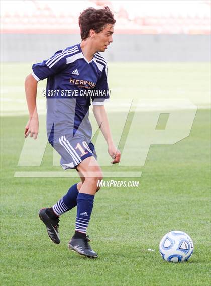 Thumbnail 1 in Herriman vs. Layton (UHSAA 5A Final) photogallery.