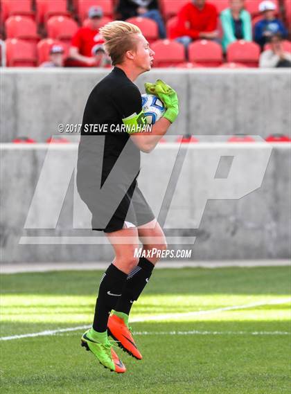 Thumbnail 2 in Herriman vs. Layton (UHSAA 5A Final) photogallery.
