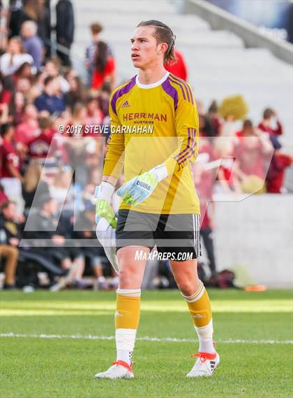 Thumbnail 3 in Herriman vs. Layton (UHSAA 5A Final) photogallery.
