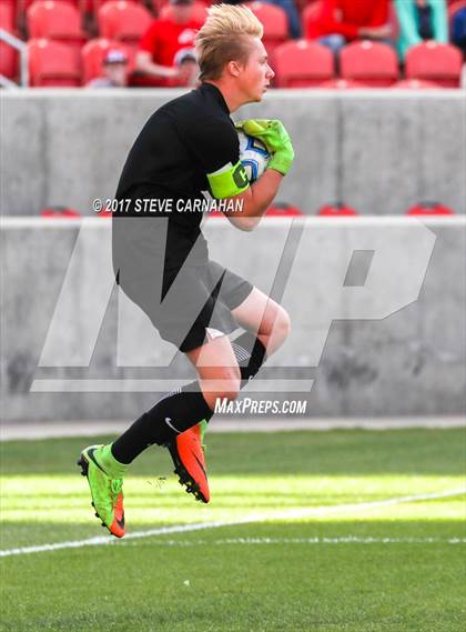 Thumbnail 3 in Herriman vs. Layton (UHSAA 5A Final) photogallery.