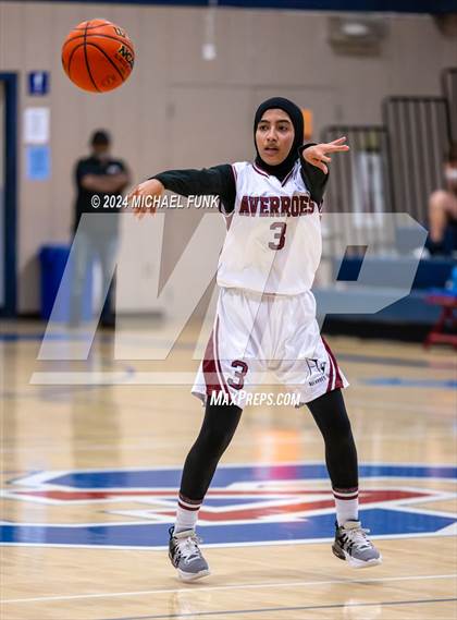 Thumbnail 3 in Victory Christian Academy vs. Averroes photogallery.