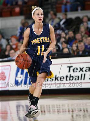 Thumbnail 3 in Woodville vs. Poth (UIL 2A Seimfinals) photogallery.
