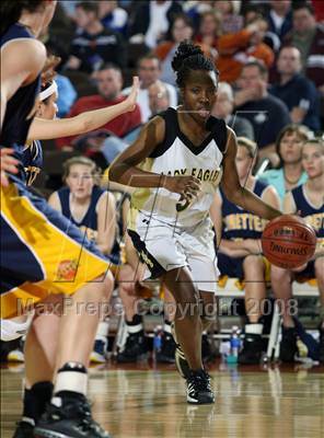 Thumbnail 2 in Woodville vs. Poth (UIL 2A Seimfinals) photogallery.