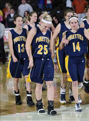 Thumbnail 1 in Woodville vs. Poth (UIL 2A Seimfinals) photogallery.