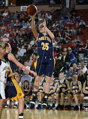 Thumbnail 2 in Woodville vs. Poth (UIL 2A Seimfinals) photogallery.