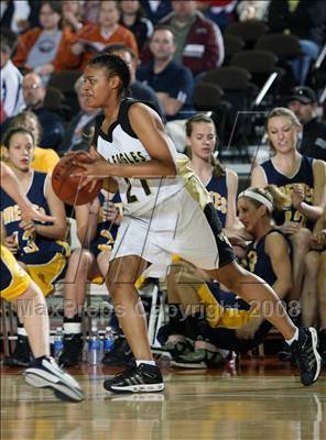 Thumbnail 3 in Woodville vs. Poth (UIL 2A Seimfinals) photogallery.