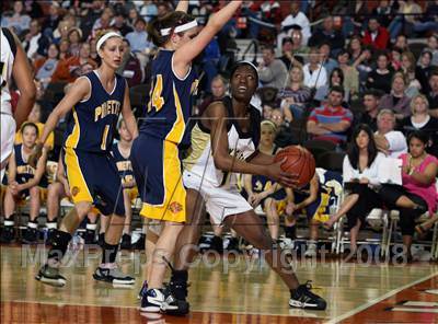 Thumbnail 2 in Woodville vs. Poth (UIL 2A Seimfinals) photogallery.